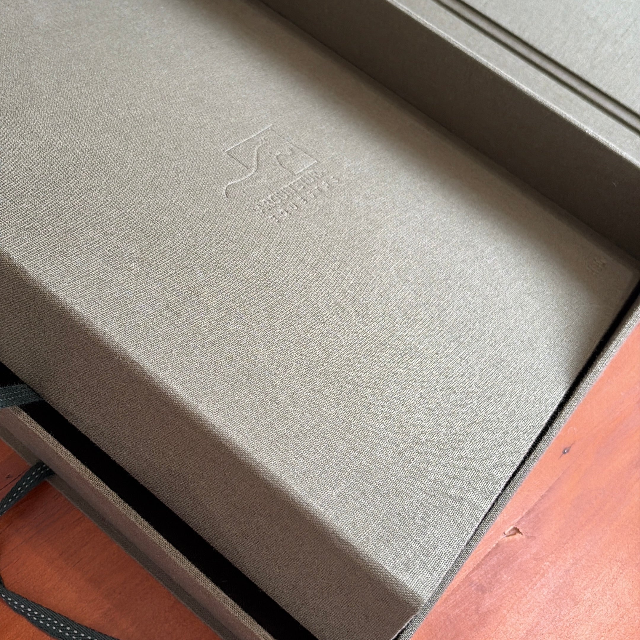 Caixa com Fichário A4 Personalizado em Hot Stamping