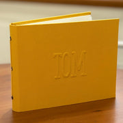 Álbum de Fotos Amarradinho P - Personalizado em Alto Relevo Feito à Mão "TOM"