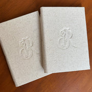 Kit 2 Cadernos de Votos para Casamento — Monograma, Brasão ou Imagem