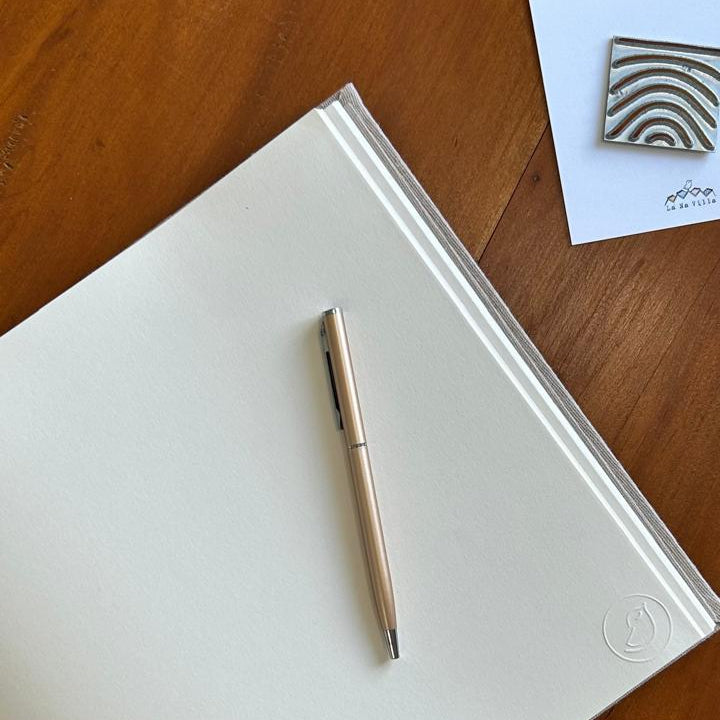 Livro de Assinaturas Brochura Personalizado em Relevo Seco