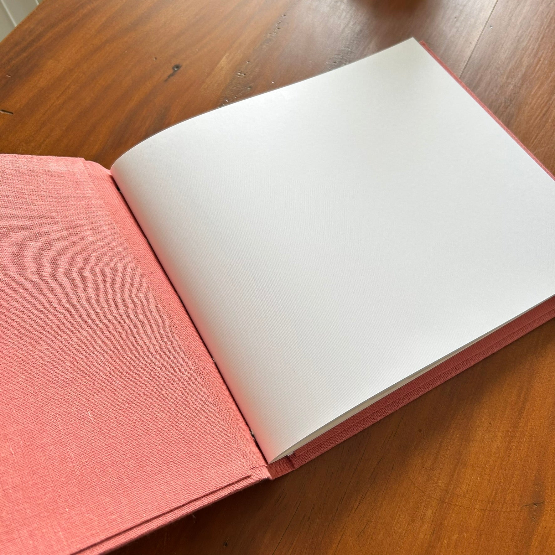 Álbum de Fotos Amarradinho Bordado à Mão - Uma bailarina para Maria