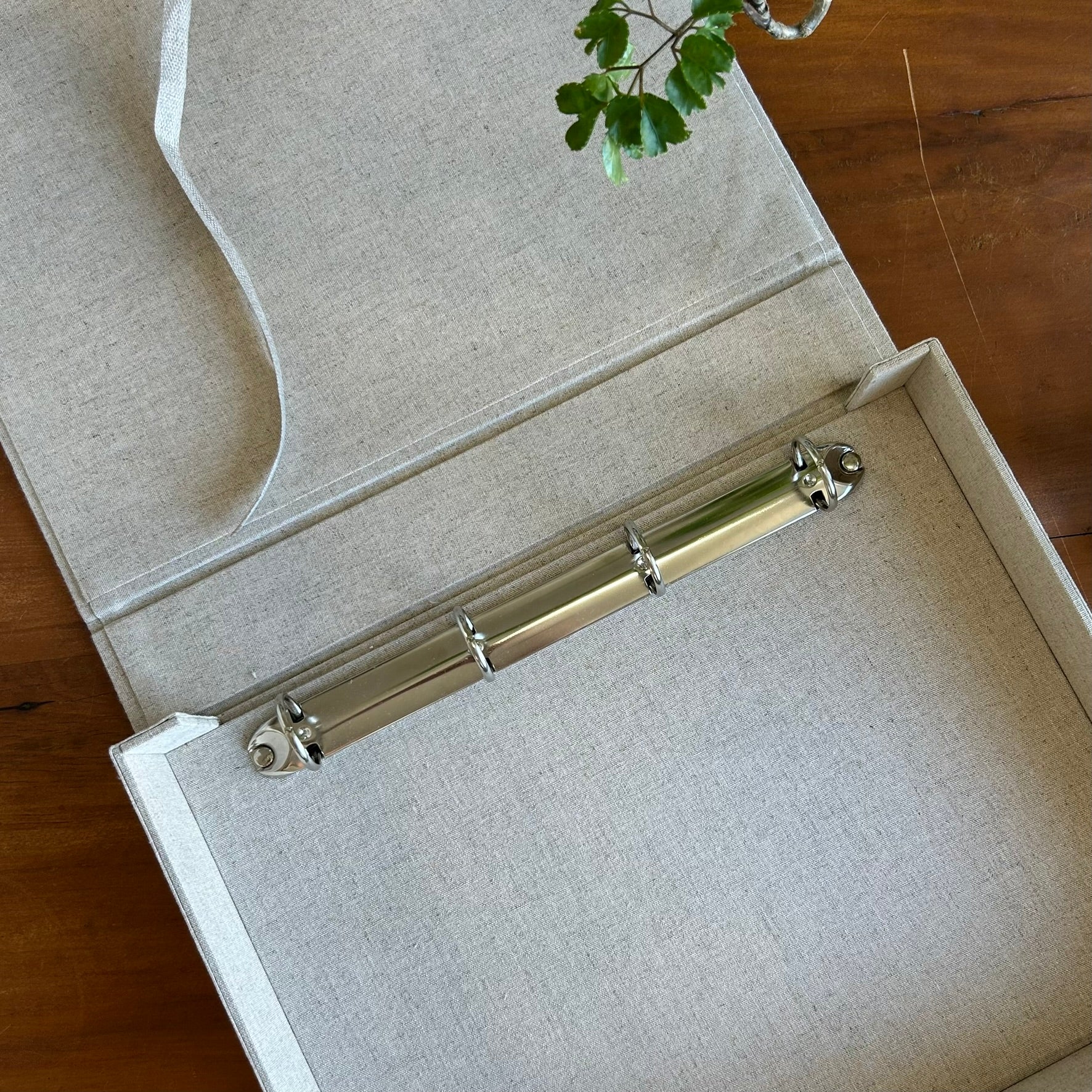 Caixa Fichário A4 Bordada