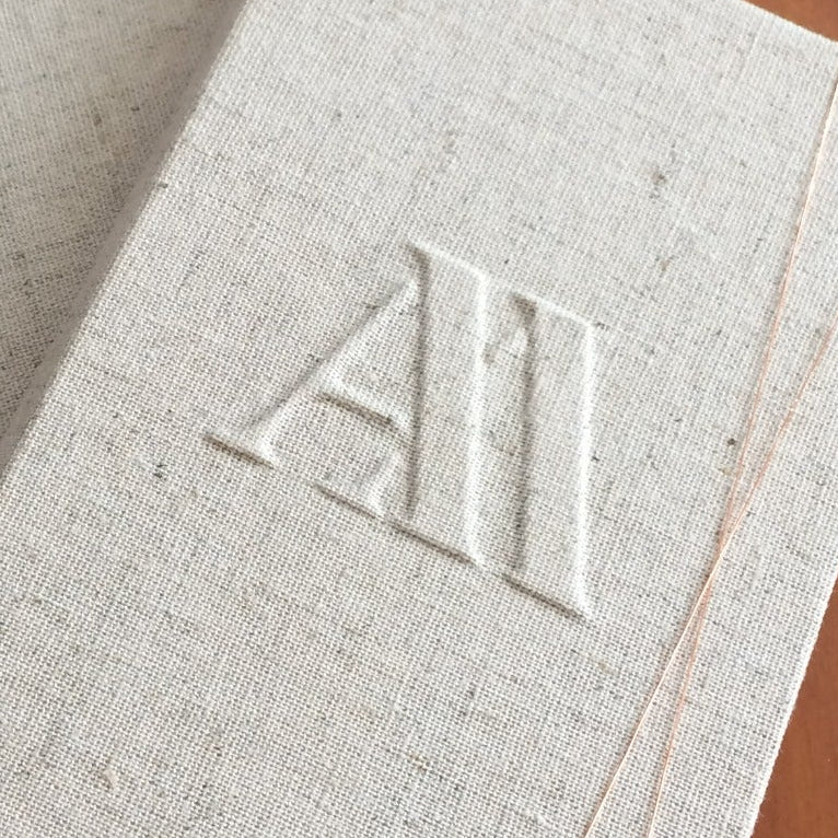 Kit 2 Cadernos de Votos Personalizado em Alto Relevo Monograma