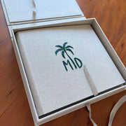 Álbum de fotos com caixa Livro bordado à mão